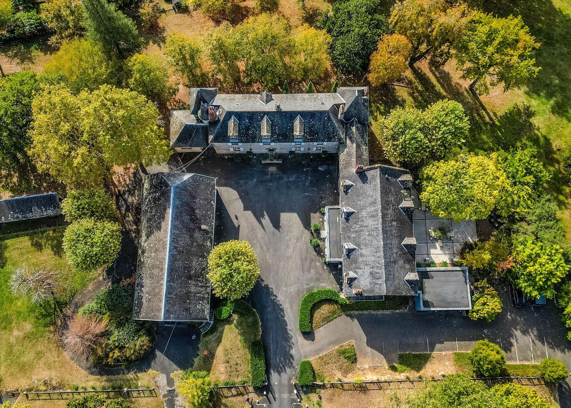 Hotel Chateau De Lacan Бриве-ла-Гаилларде Экстерьер фото